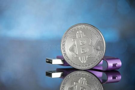 热钱包安全还是交易所_imtoken属于热钱包吗_热钱包是什么意思